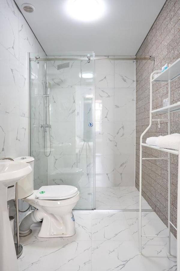 7Days Hotel Ałma Ata Zewnętrze zdjęcie